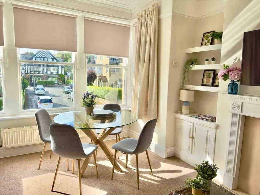 Spacious & Bright 3 Bed Harrogate Apartment Екстериор снимка
